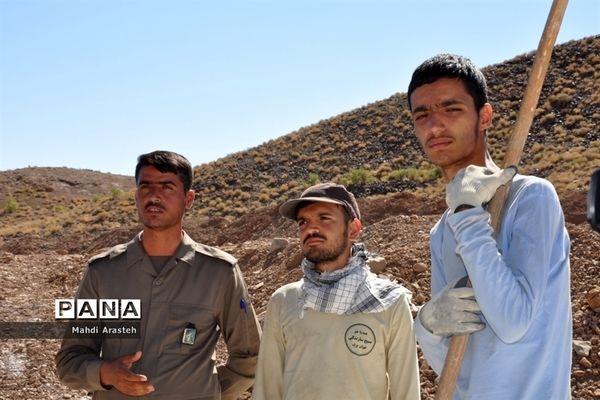 بازدید مسئولان از اردوی جهادی دانشجویان شهرستان خوسف