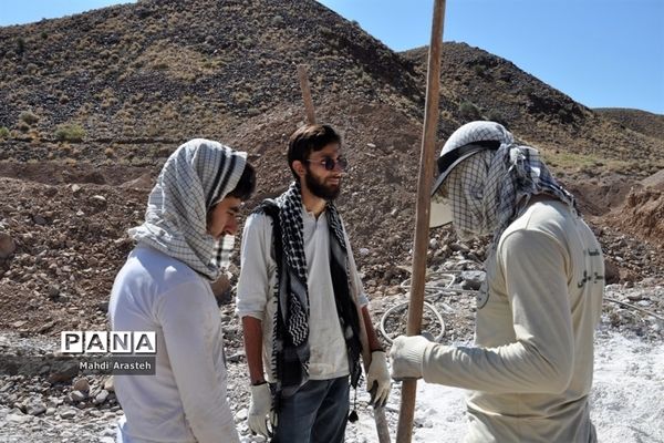 بازدید مسئولان از اردوی جهادی دانشجویان شهرستان خوسف