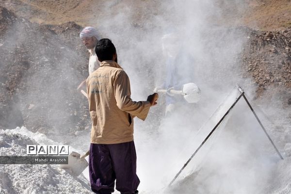 بازدید مسئولان از اردوی جهادی دانشجویان شهرستان خوسف