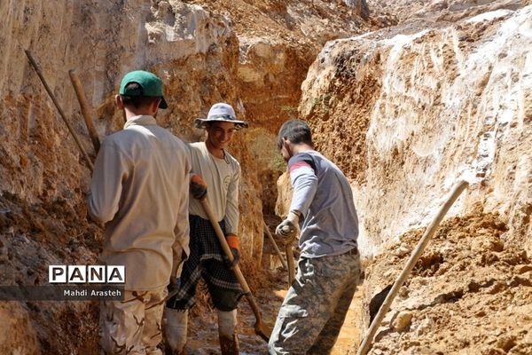 بازدید مسئولان از اردوی جهادی دانشجویان شهرستان خوسف