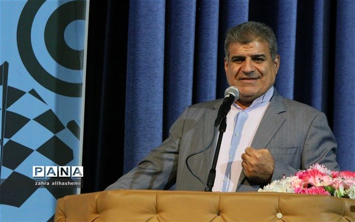 فولادوند: کسی باور نمی کند تهران تا این حد مدرسه فرسوده دارد