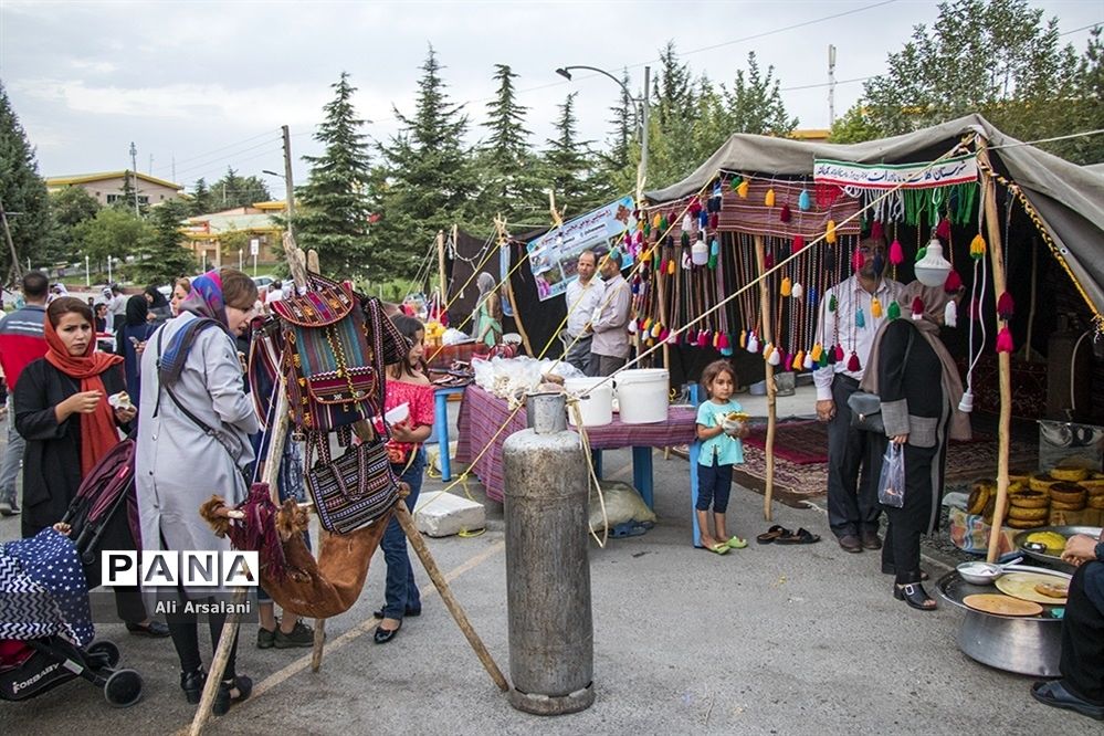 دومین جشنواره ملی گردشگری و صنایع دستی در ارومیه-۲