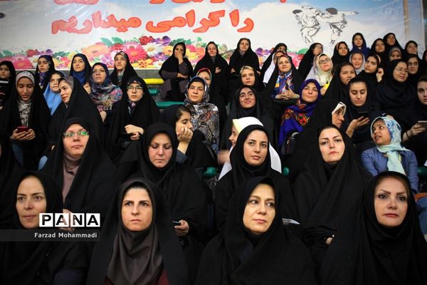 برگزاری مراسم تجلیل از منتخبان و نخبگان علمی فرهنگی هنری و قرآنی در چهار دانگه