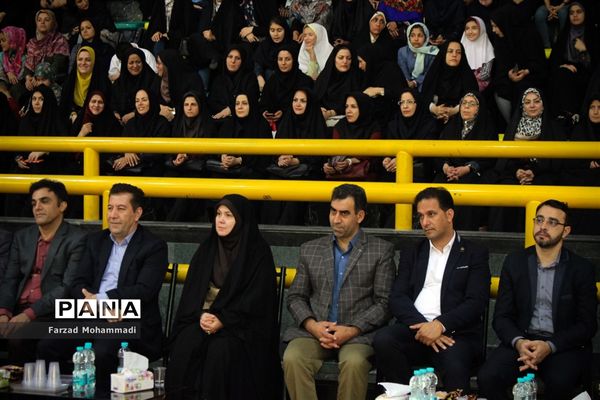 برگزاری مراسم تجلیل از منتخبان و نخبگان علمی فرهنگی هنری و قرآنی در چهار دانگه