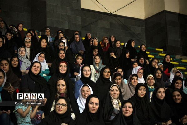 برگزاری مراسم تجلیل از منتخبان و نخبگان علمی فرهنگی هنری و قرآنی در چهار دانگه