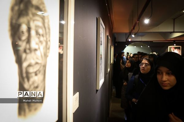 افتتاح نمایشگاه دستی تجسمی آثار دانش‌آموزان برگزیده مسابقات فرهنگی هنری