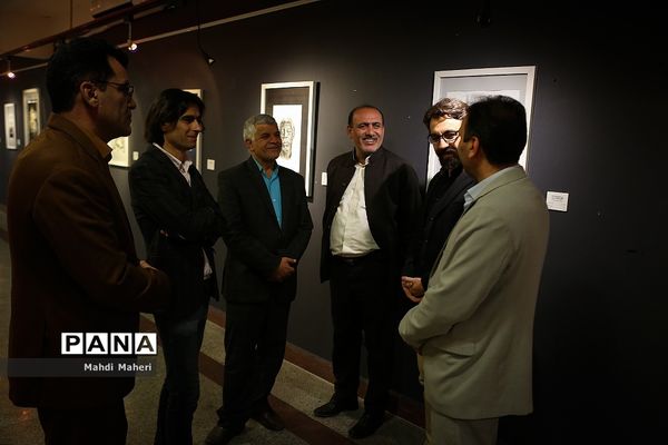 افتتاح نمایشگاه دستی تجسمی آثار دانش‌آموزان برگزیده مسابقات فرهنگی هنری