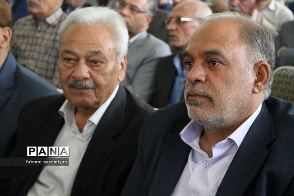 همایش فارغ التحصیلان دهه شصت در استان یزد