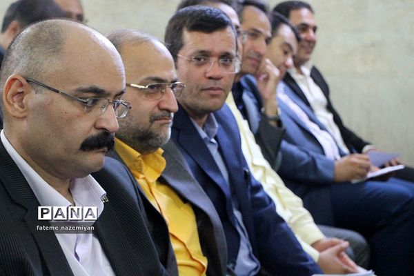 همایش فارغ التحصیلان دهه شصت در استان یزد