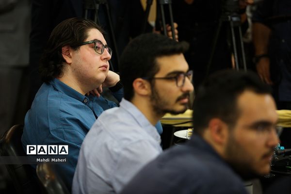 آیین تجلیل از رتبه های برتر کنکور سراسری سال 98