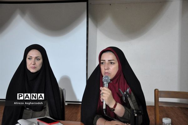جلسه بررسی سرویس مدارس