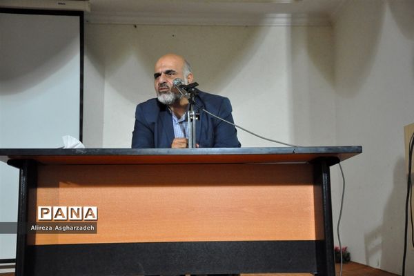 جلسه بررسی سرویس مدارس