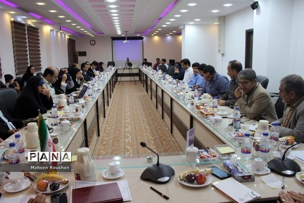 نشست شورای معاونان آموزش و پرورش استان بوشهر با خبرنگاران