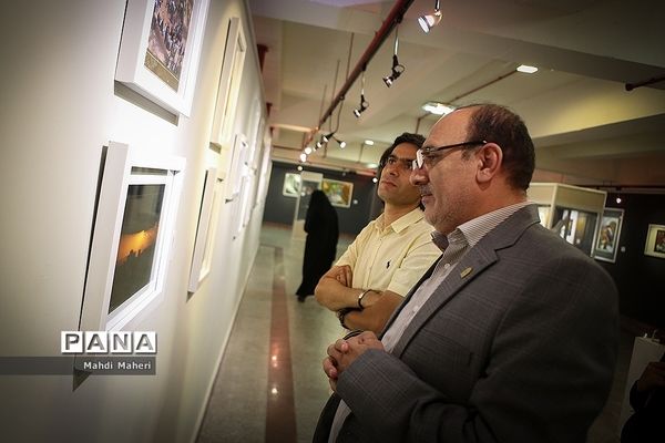 افتتاح نمایشگاه دستی تجسمی آثار دانش‌آموزان برگزیده مسابقات فرهنگی هنری