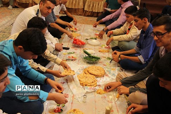 پیش اردوی آمادگی دانش‌آموزان پسر پیشتاز استان یزد