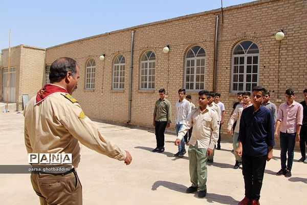 پیش اردوی آمادگی دانش‌آموزان پسر پیشتاز استان یزد