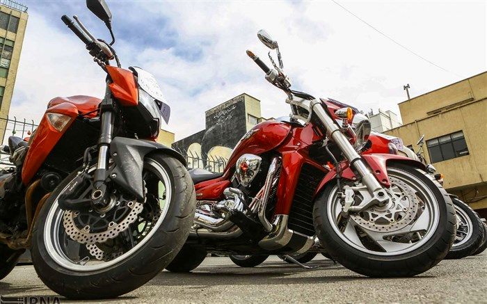 ۱۲ دستگاه موتورسیکلت سرقتی در بوکان توقیف شد