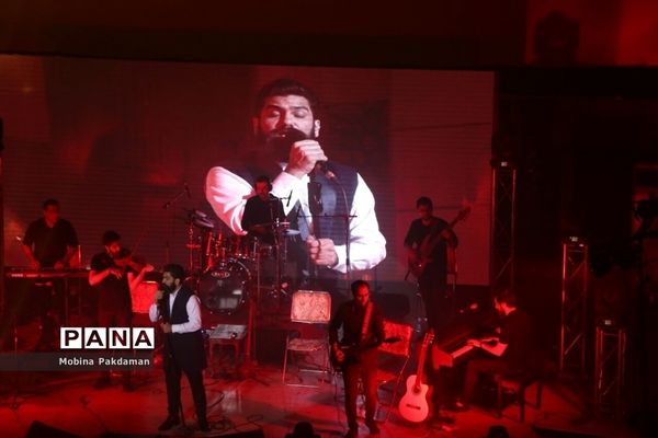 کنسرت علی زند وکیلی در ساری
