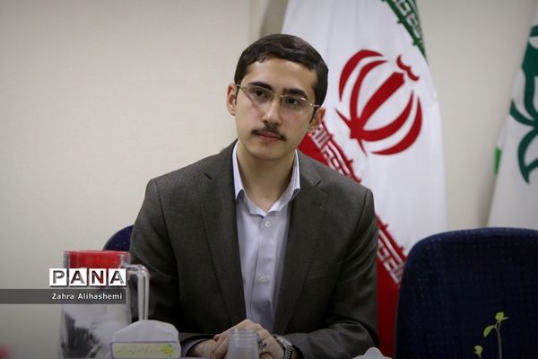 نشست ماهیانه مجلس دانش‌آموزی شهر تهران