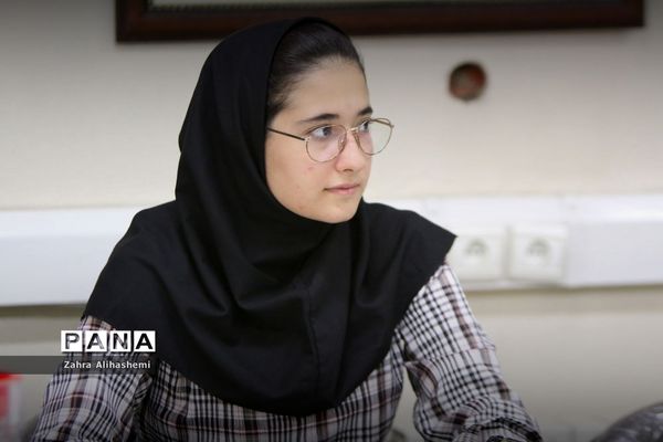 نشست ماهیانه مجلس دانش‌آموزی شهر تهران