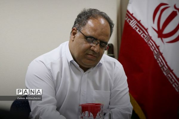 نشست ماهیانه مجلس دانش‌آموزی شهر تهران
