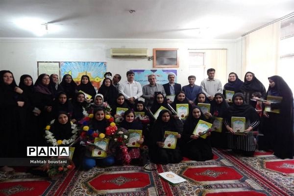 استقبال و تجلیل از دانش‌آموزان دختر افتخار آفرین استان بوشهر