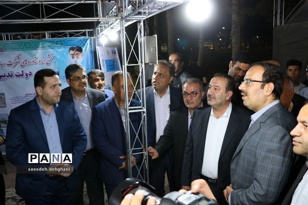 افتتاح نمایشگاه دستاوردهای دولت در شیراز