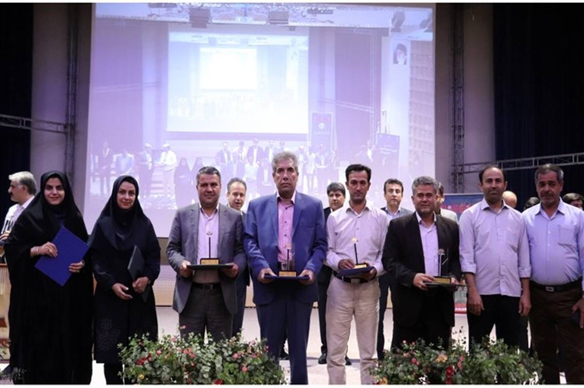 پژوهش سرای دانش آموزی آذربایجان رتبه نخست کشورى آزمایشگاه علوم و فناورى نانو را کسب کرد