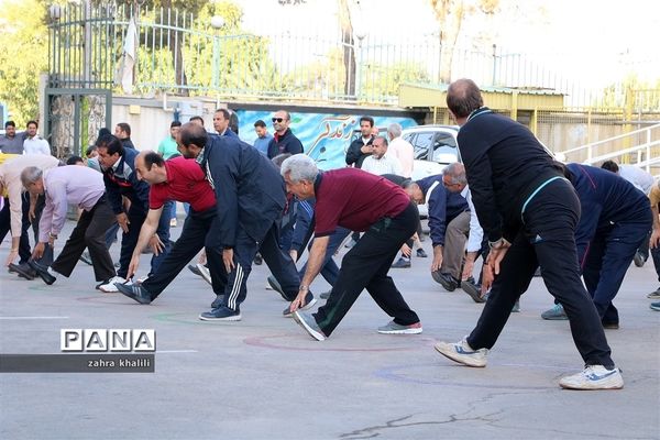 نرمش صبحگاهی و تجلیل از ۳ تن از چهره‌های جهانی و برتر ورزش دانش‌آموزی