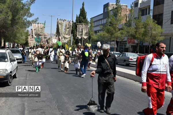 حرکت نمادین کاروان امام حسین علیه السلام در بیرجند
