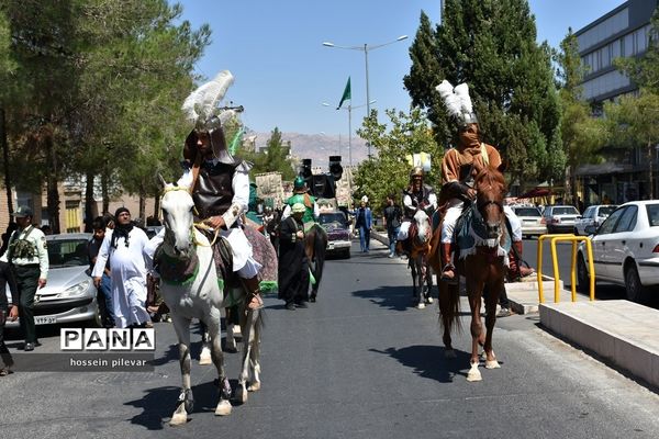 حرکت نمادین کاروان امام حسین علیه السلام در بیرجند