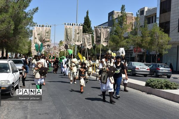 حرکت نمادین کاروان امام حسین علیه السلام در بیرجند