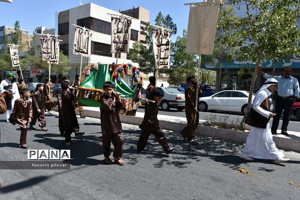 حرکت نمادین کاروان امام حسین علیه السلام در بیرجند
