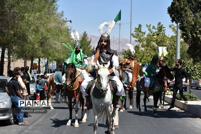 حرکت نمادین کاروان امام حسین علیه السلام در بیرجند