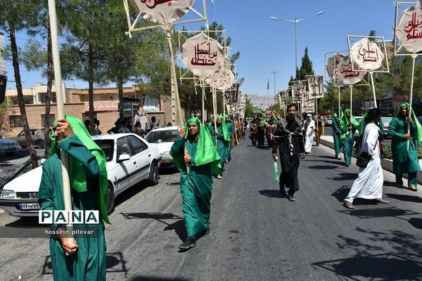 حرکت نمادین کاروان امام حسین علیه السلام در بیرجند