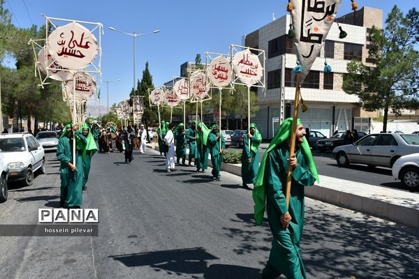 حرکت نمادین کاروان امام حسین علیه السلام در بیرجند