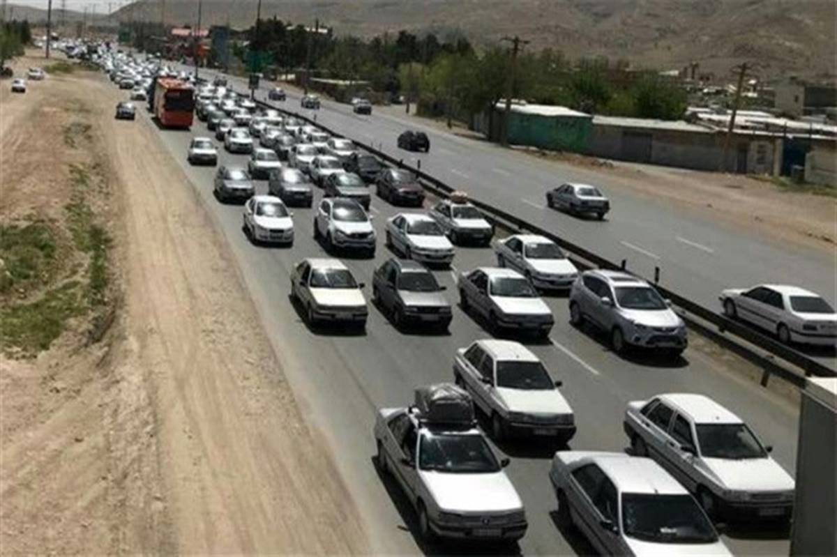 ترافیک پرحجم در مبادی ورودی و خروجی تهران