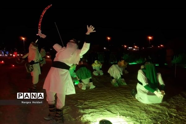 آیین نمادین واقعه عاشورا در هیئت زینبیه شهرک خودیاری شهرستان امیدیه