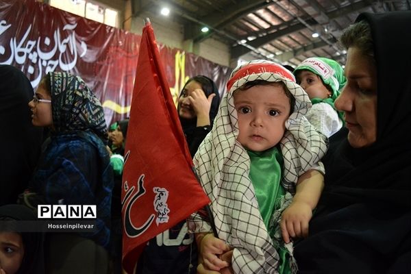 همایش بزرگ شیر خوارگان در سالن شهیدین  قاسمی بیرجند