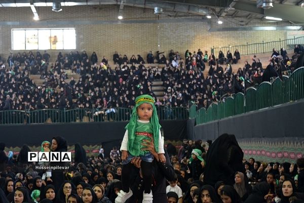 همایش بزرگ شیر خوارگان در سالن شهیدین  قاسمی بیرجند