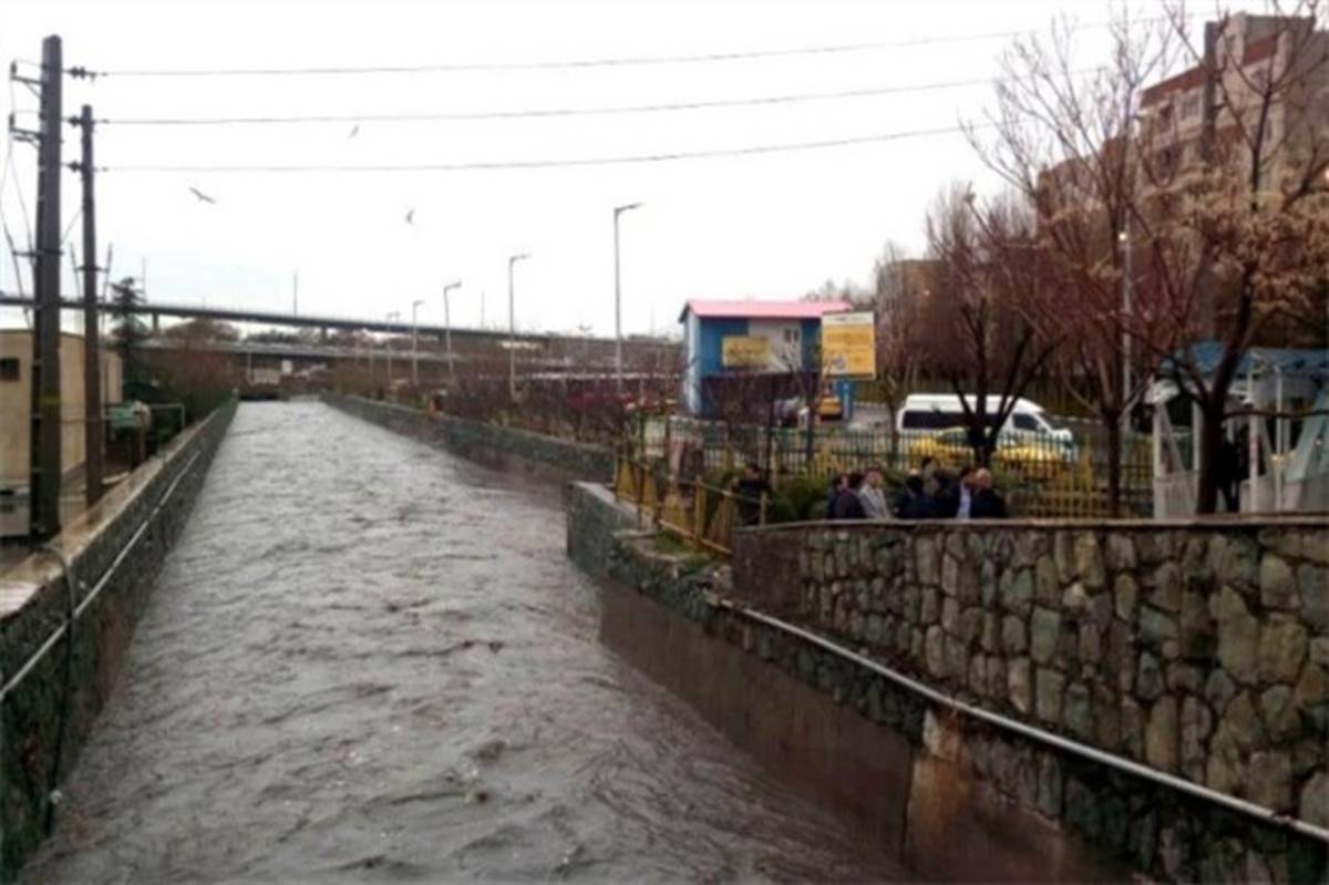 اتخاذ تمهیدات لازم جهت آماده‌سازی مسیل‌های تهران برای فصل بارش‌ها