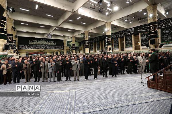اولین شب عزاداری حضرت اباعبدالله الحسین (ع) با حضور مقام معظم رهبری