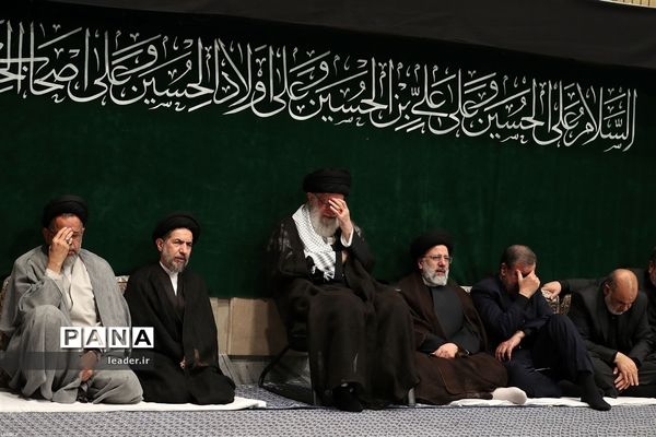 اولین شب عزاداری حضرت اباعبدالله الحسین (ع) با حضور مقام معظم رهبری