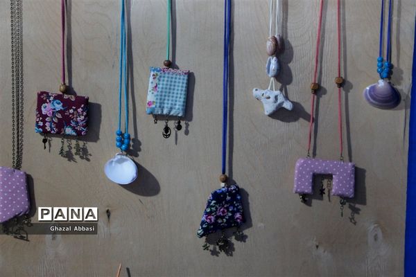 نمایشگاه هنری دست آفرین
