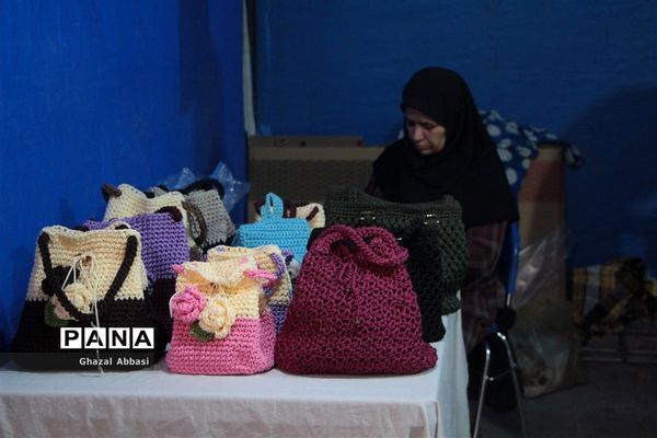 نمایشگاه هنری دست آفرین