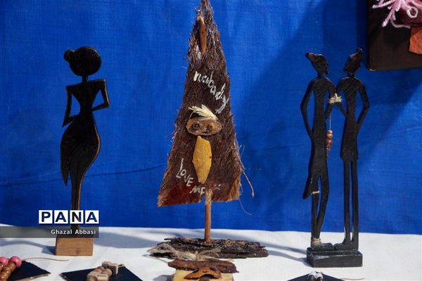 نمایشگاه هنری دست آفرین
