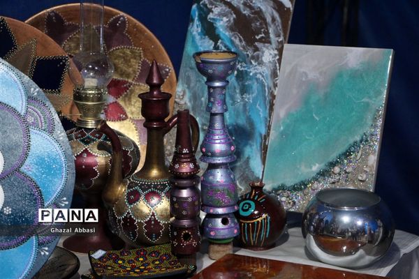 نمایشگاه هنری دست آفرین