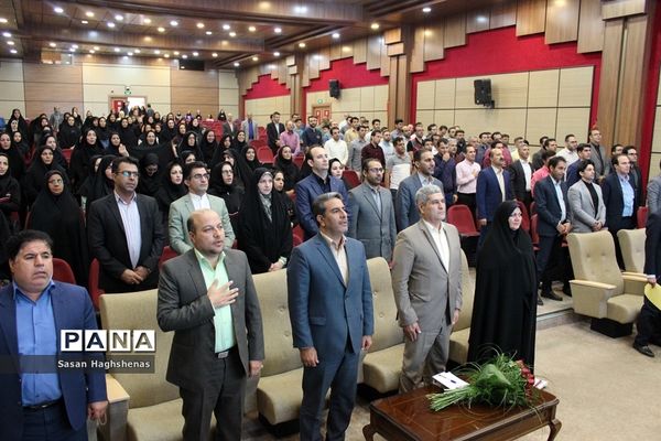 آیین تجلیل ازمعلمان و دانش‌آموزان نام آور مسابقات کشوری در رشته‌های ورزشی