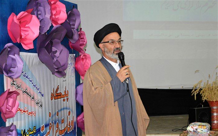 امام جمعه فیروزکوه:والدین فرزندان خود را به سمت مراکز دینی و قرآنی سوق دهند