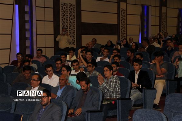 مراسم تجلیل از رتبه های زیر 1000 استان خراسان جنوبی
